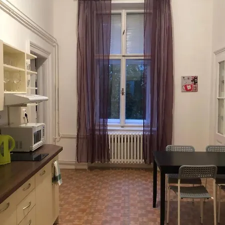 Veveri - Uvoz, 10 Min By Walk To The Center Brno