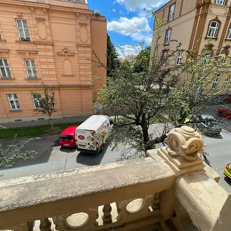Veveri - Uvoz, 10 Min By Walk To The Center شقة برنو