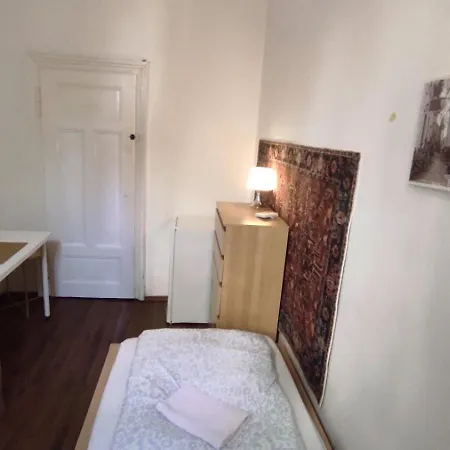 Veveri - Uvoz, 10 Min By Walk To The Center Brno