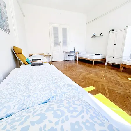 Apartamento Sunny Rooms Brno Centre - 10 Min Walk To Main Square, Quiet Streets, Free Wi-Fi *