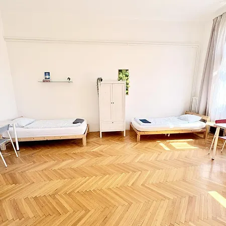 Apartamento Sunny Rooms Brno Centre - 10 Min Walk To Main Square, Quiet Streets, Free Wi-Fi
