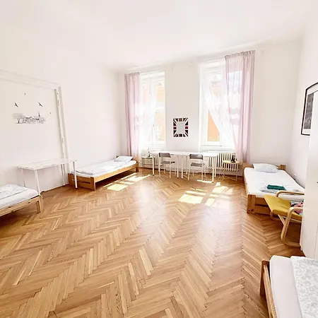 Sunny Rooms Brno Centre - 10 Min Walk To Main Square, Quiet Streets, Free Wi-Fi Apartamento