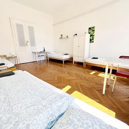 Sunny Rooms Brno Centre - 10 Min Walk To Main Square, Quiet Streets, Free Wi-Fi Brno