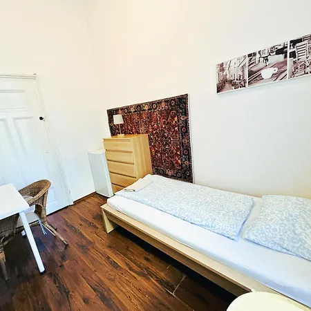 Sunny Rooms Brno Centre - 10 Min Walk To Main Square, Quiet Streets, Free Wi-Fi * Brno
