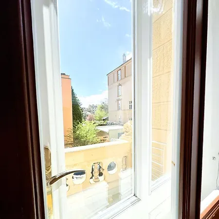 Sunny Rooms Brno Centre - 10 Min Walk To Main Square, Quiet Streets, Free Wi-Fi Brno