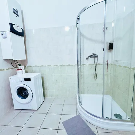 Sunny Rooms Brno Centre - 10 Min Walk To Main Square, Quiet Streets, Free Wi-Fi Apartamento