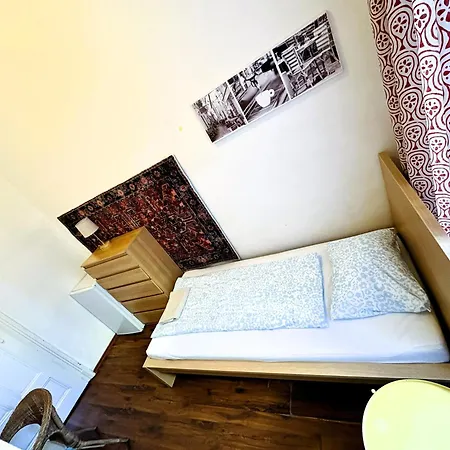 Sunny Rooms Brno Centre - 10 Min Walk To Main Square, Quiet Streets, Free Wi-Fi Brno