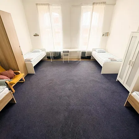 Sunny Rooms Brno Centre - 10 Min Walk To Main Square, Quiet Streets, Free Wi-Fi * Brno