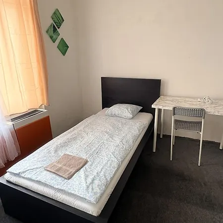 Sunny Rooms Brno Centre - 10 Min Walk To Main Square, Quiet Streets, Free Wi-Fi *