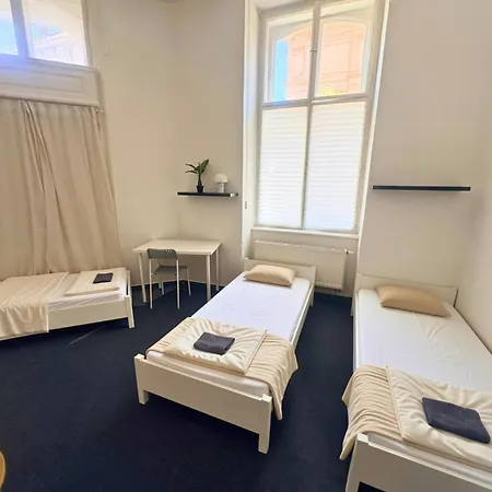 Sunny Rooms Brno Centre - 10 Min Walk To Main Square, Quiet Streets, Free Wi-Fi Apartamento *